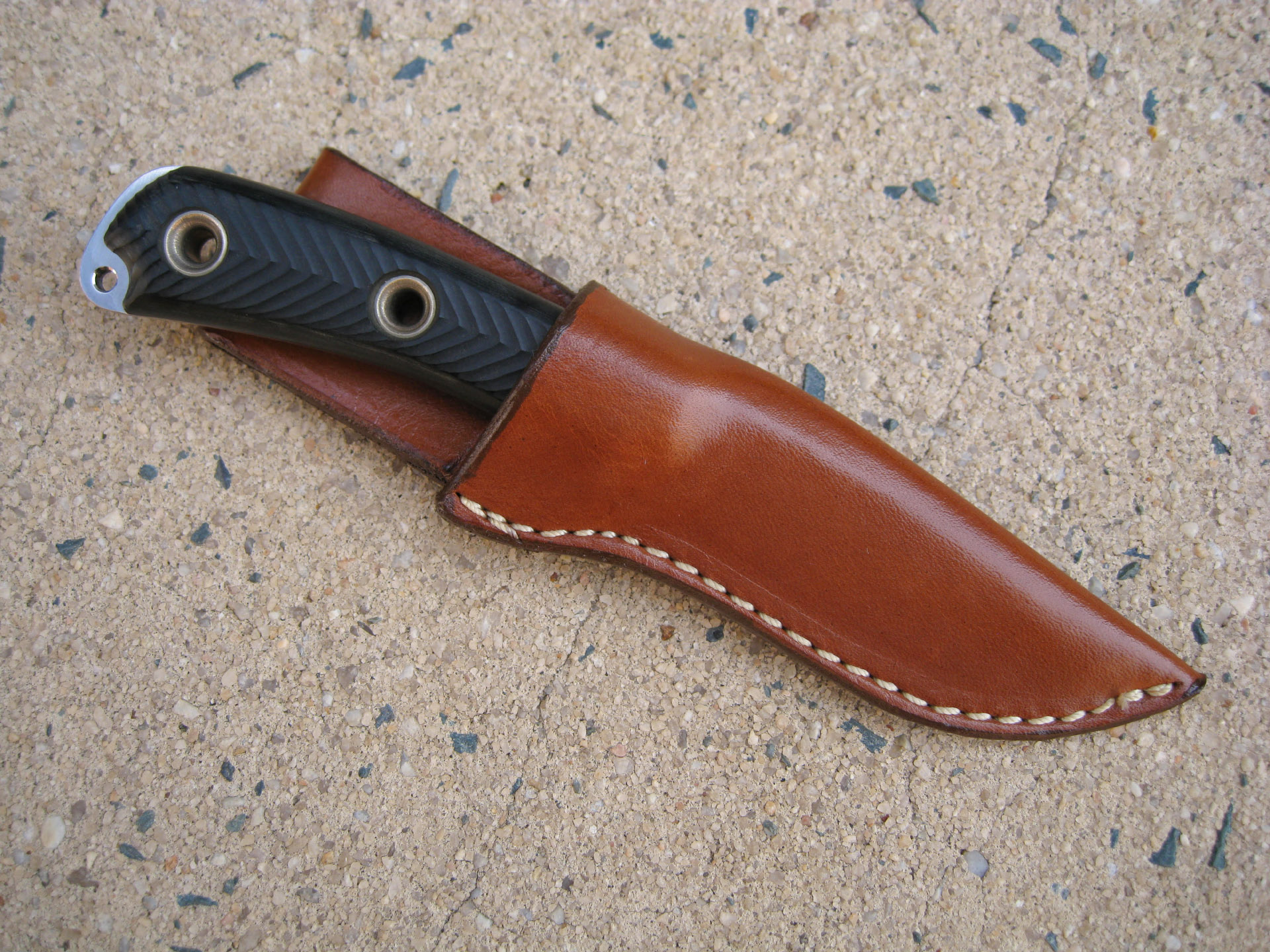 use leather sheath for your hunting knife