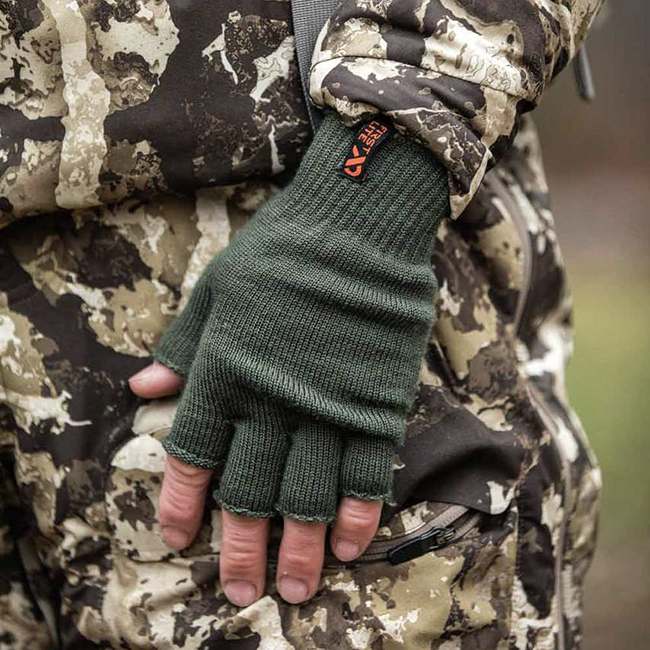fingerless hunting glove example